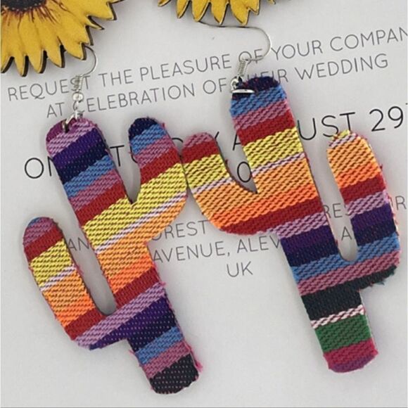 New PERFECT SUNSET TEXTILE CACTUS EARRINGS CINCO DE MAYO - Picture 5 of 7